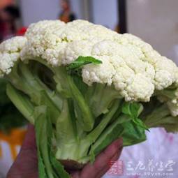 说明:菜花500克,鲜菇20克,花生油